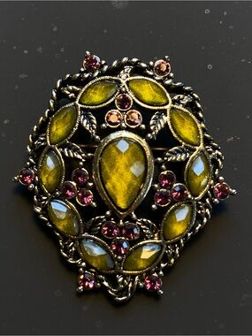 Vintage Olive Green Cabochon And Purple Rhinestone Pin/Brooch